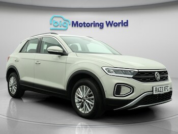 Used Volkswagen T-Roc 2023 for sale - 75905192: Photo