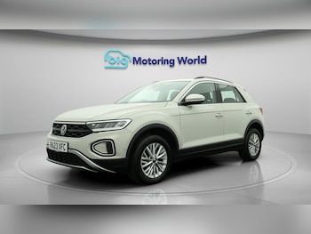 Used Volkswagen T-Roc 2023 for sale - 75905192: Photo
