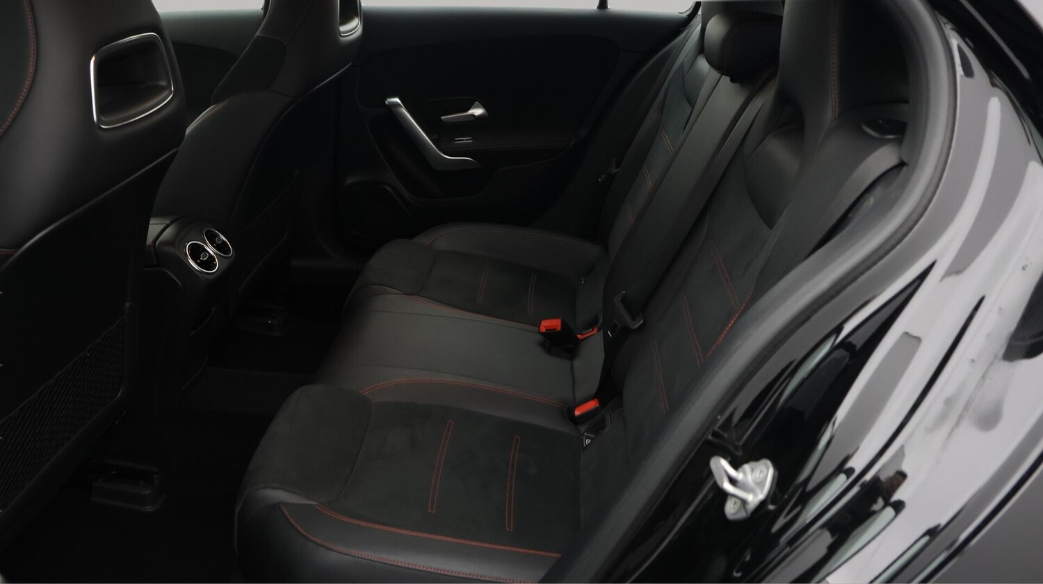 Used Mercedes-Benz A-Class 2018 for sale - 76562010: Photo 17