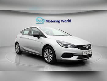 (21) - 1.2 Turbo SE Hatchback 5dr Petrol Manual Euro 6 (s/s) (110 ps)