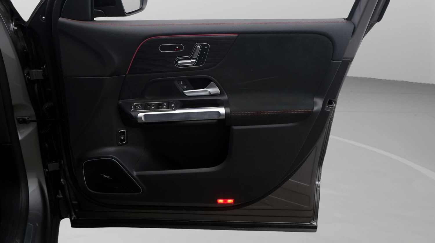 Used Mercedes-Benz EQB 2024 for sale - 77220364: Photo 15