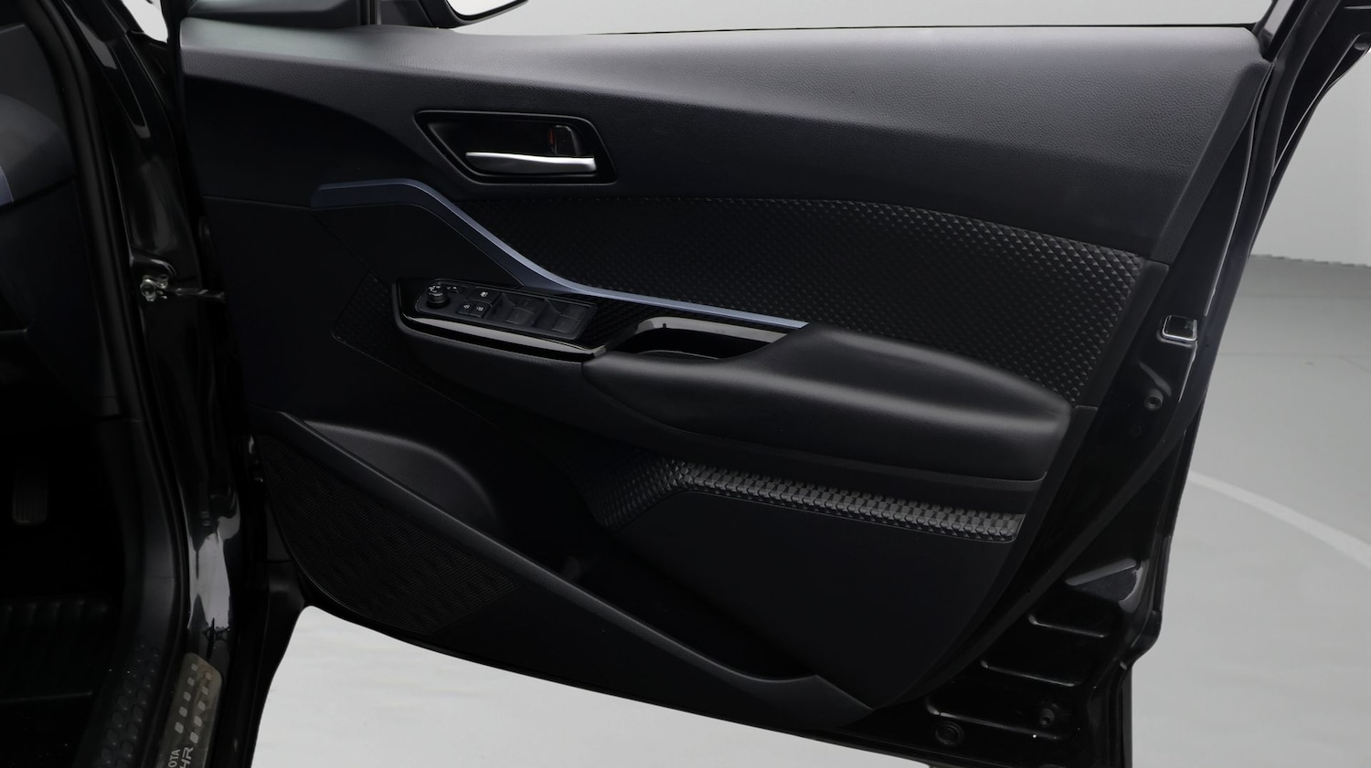 Used Toyota C-HR 2021 for sale - 77198402: Photo 15