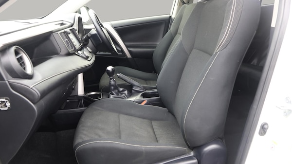 Used Toyota RAV4 2017 for sale - 76270267: Photo 15