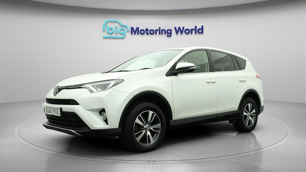 Used Toyota RAV4 2017 for sale - 76270267: Photo 4