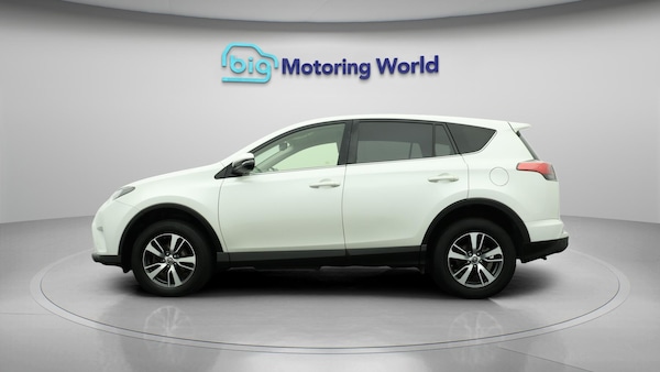 Used Toyota RAV4 2017 for sale - 76270267: Photo 5