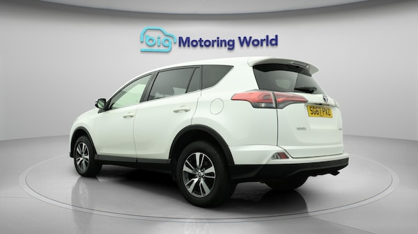 Used Toyota RAV4 2017 for sale - 76270267: Photo 6