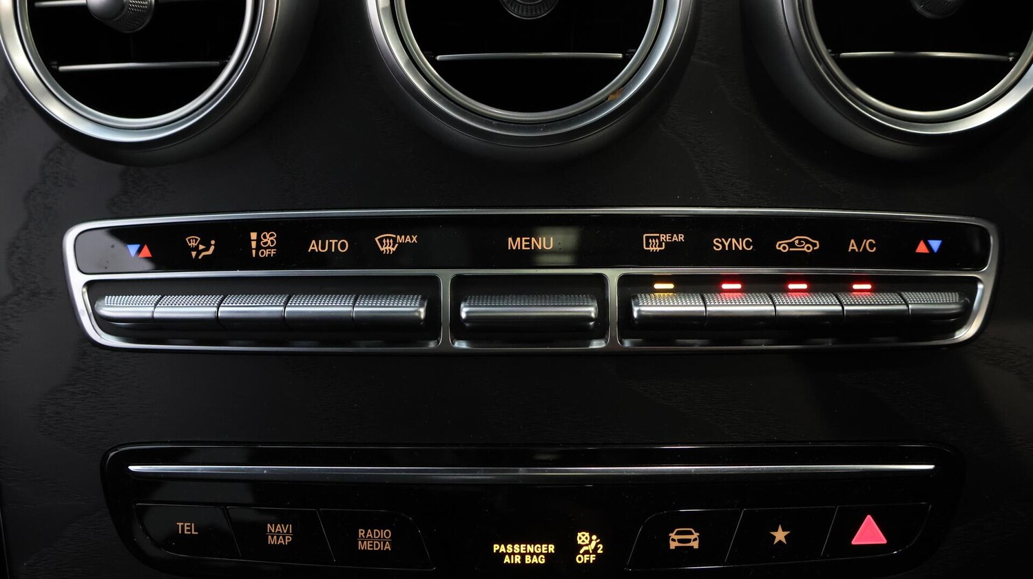 Used Mercedes-Benz GLC 2020 for sale - 76657541: Photo 17