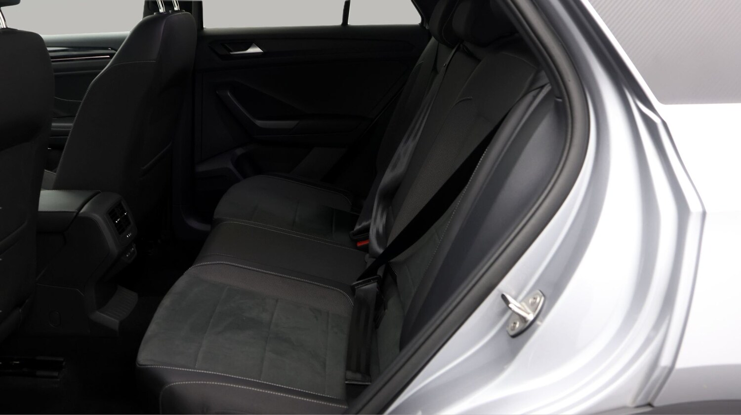 Used Volkswagen T-Roc 2024 for sale - 77181894: Photo 16