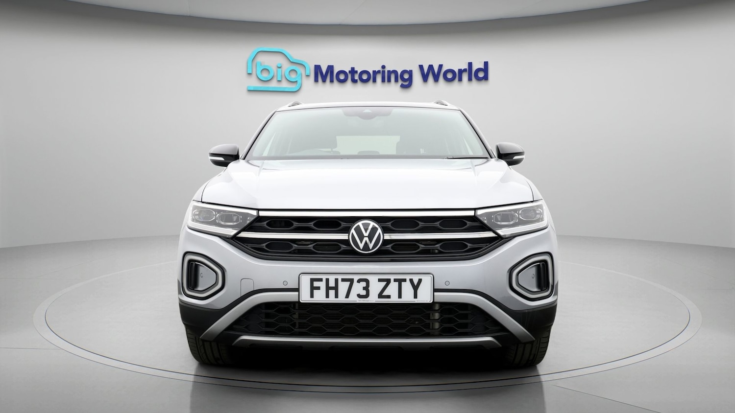 Used Volkswagen T-Roc 2024 for sale - 77181894: Photo 2