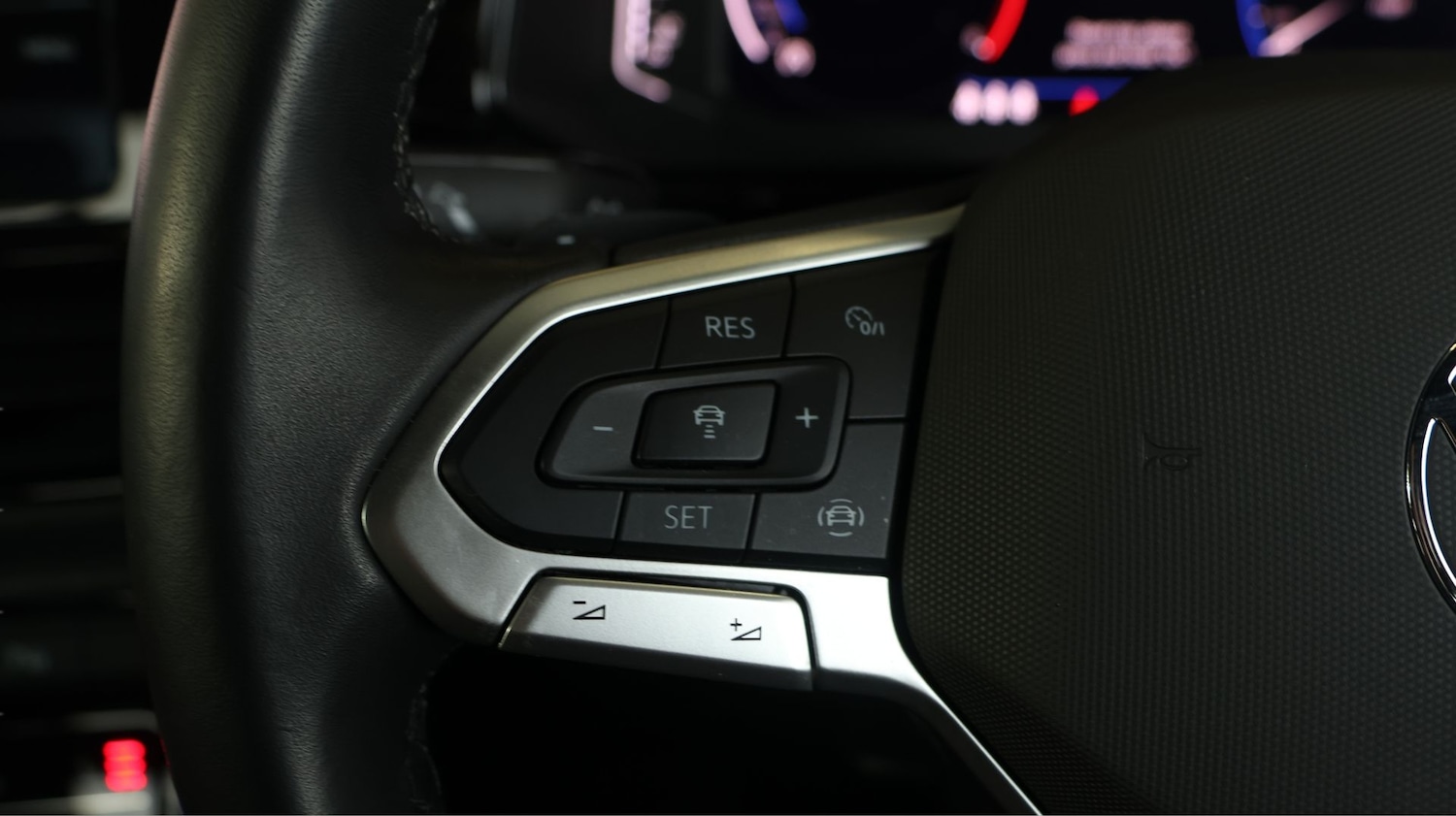 Used Volkswagen T-Roc 2024 for sale - 77181894: Photo 23