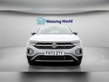 Used Volkswagen T-Roc 2024 for sale - 77181894: Photo