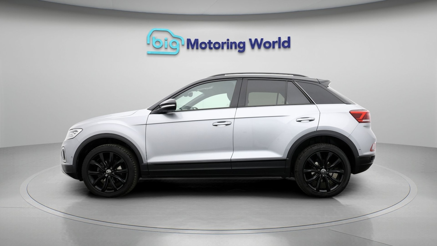 Used Volkswagen T-Roc 2024 for sale - 77181894: Photo 4