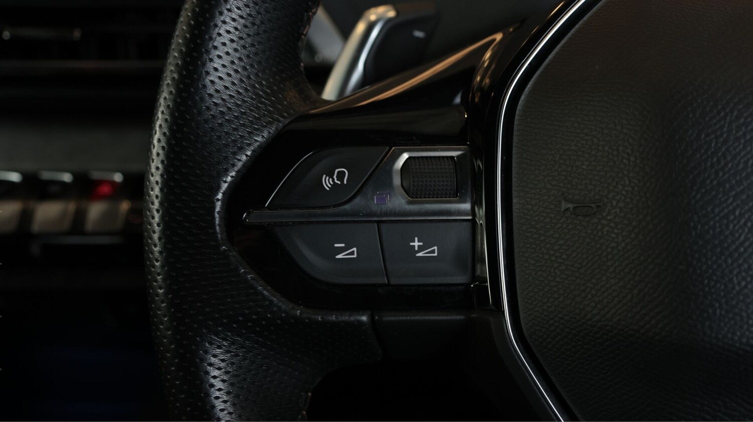 Used Peugeot 3008 for sale - 78143849: Photo 25