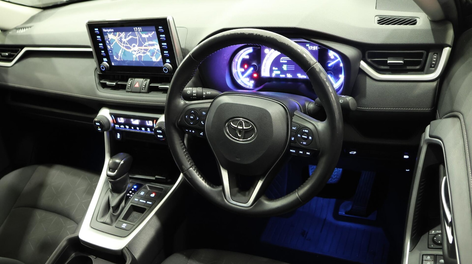 Used Toyota RAV4 2019 for sale - 76498883: Photo 10