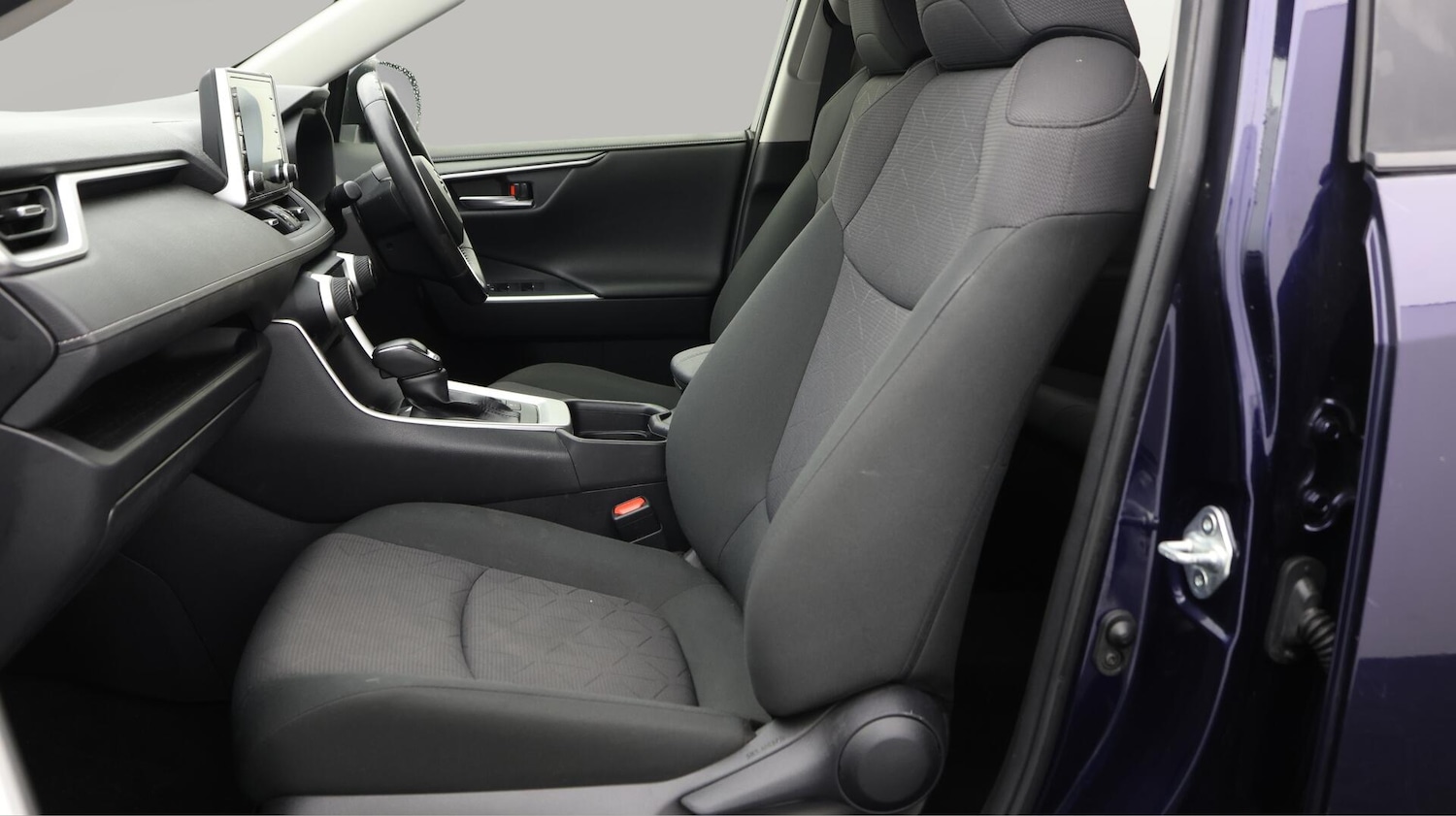 Used Toyota RAV4 2019 for sale - 76498883: Photo 15