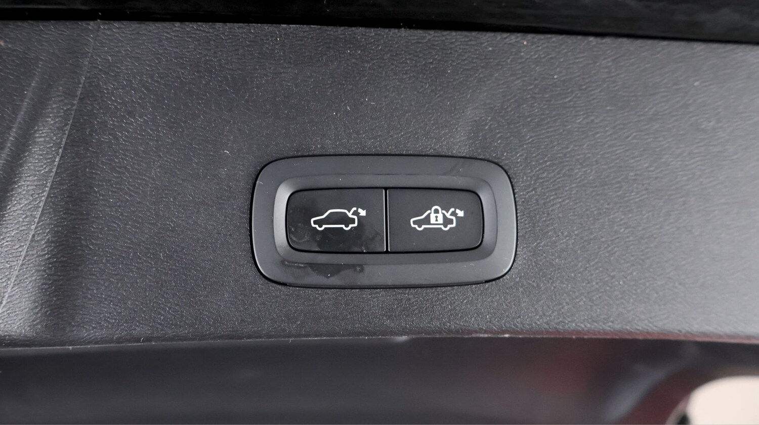 Used Volvo XC40 2022 for sale - 77695324: Photo 21