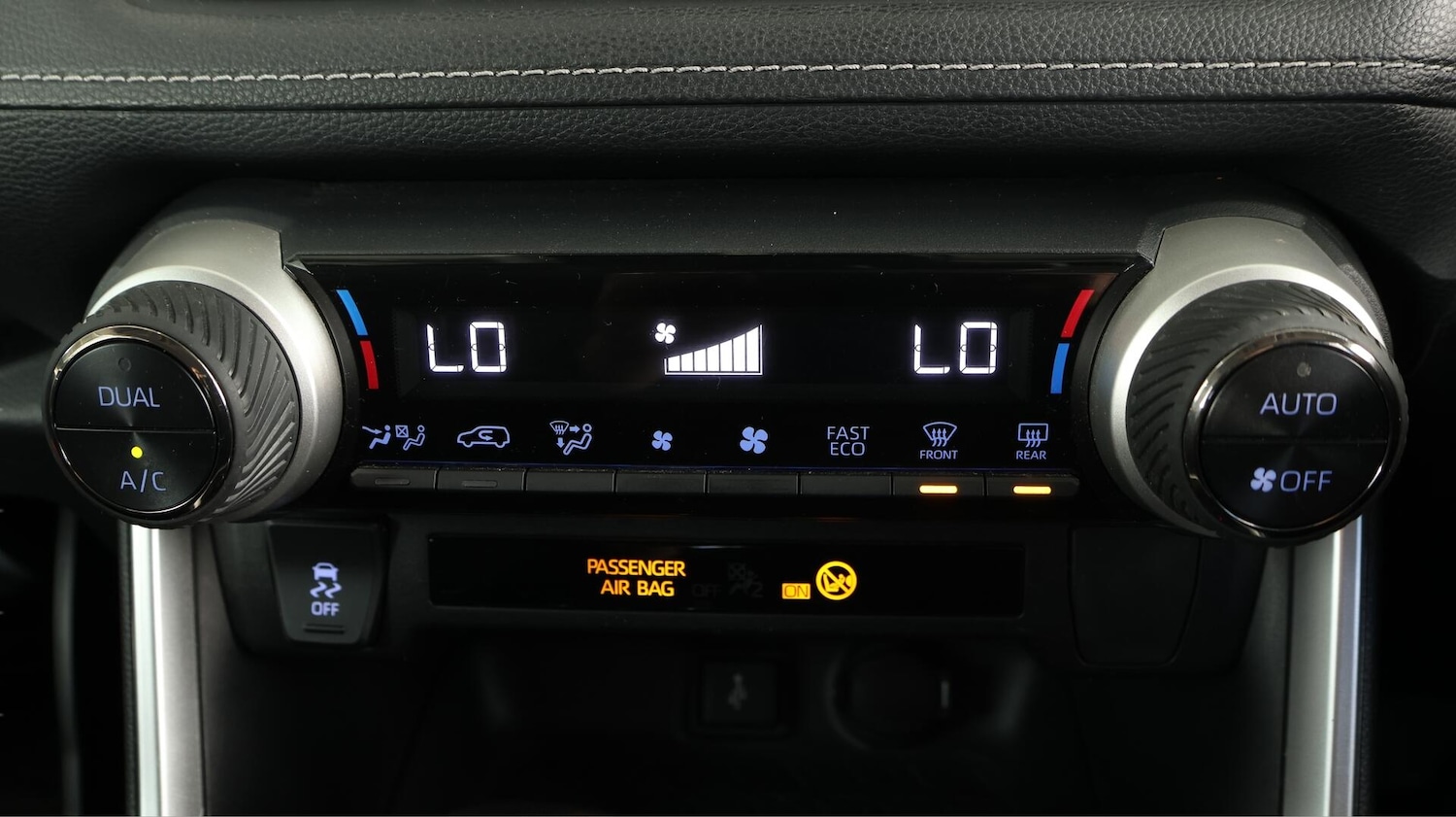 Used Toyota RAV4 2021 for sale - 76572460: Photo 13