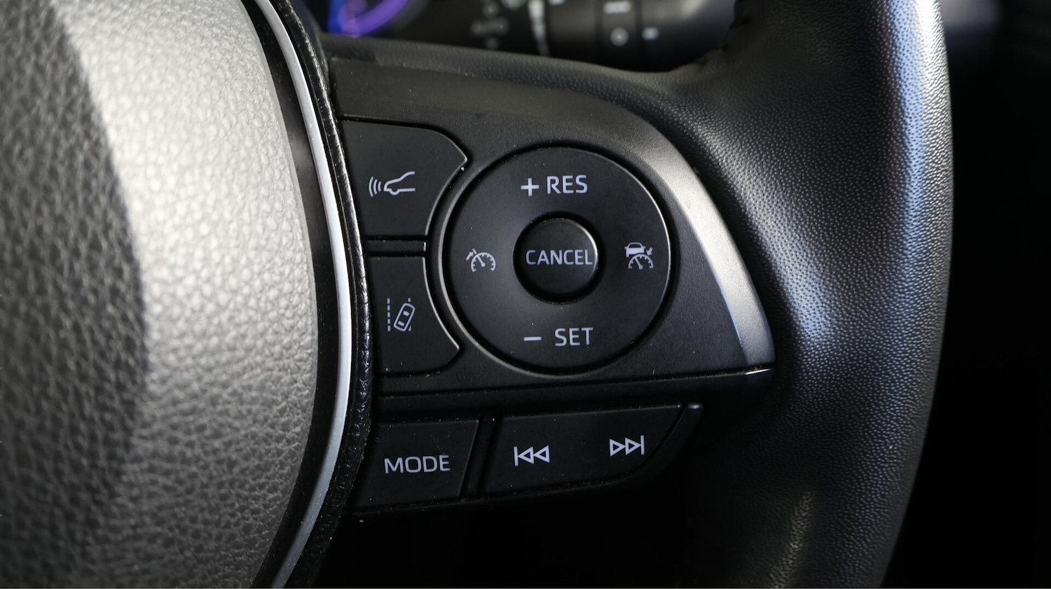 Used Toyota RAV4 2021 for sale - 76572460: Photo 25