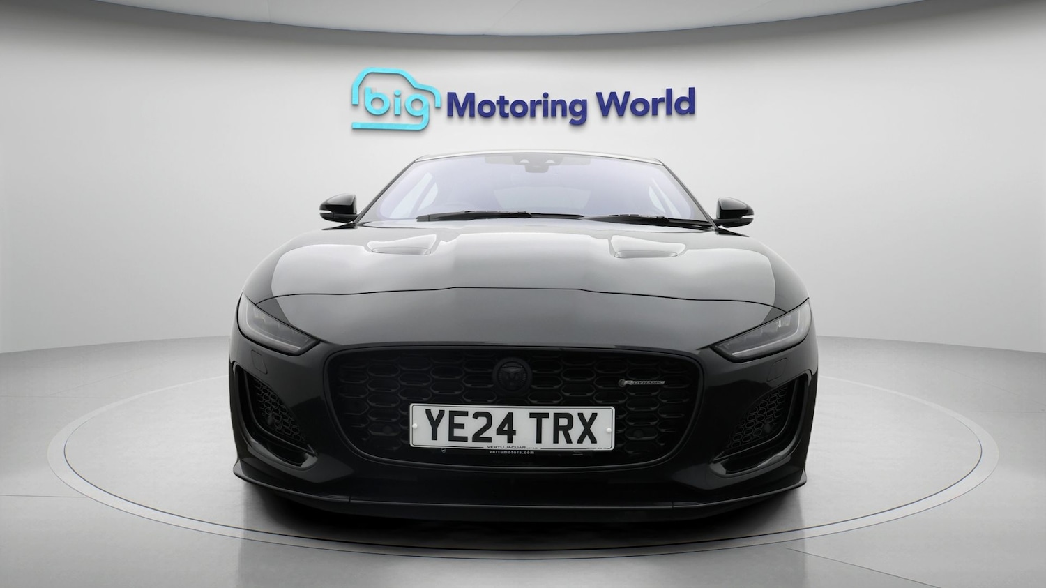Used Jaguar F-Type 2024 for sale - 77719060: Photo 2