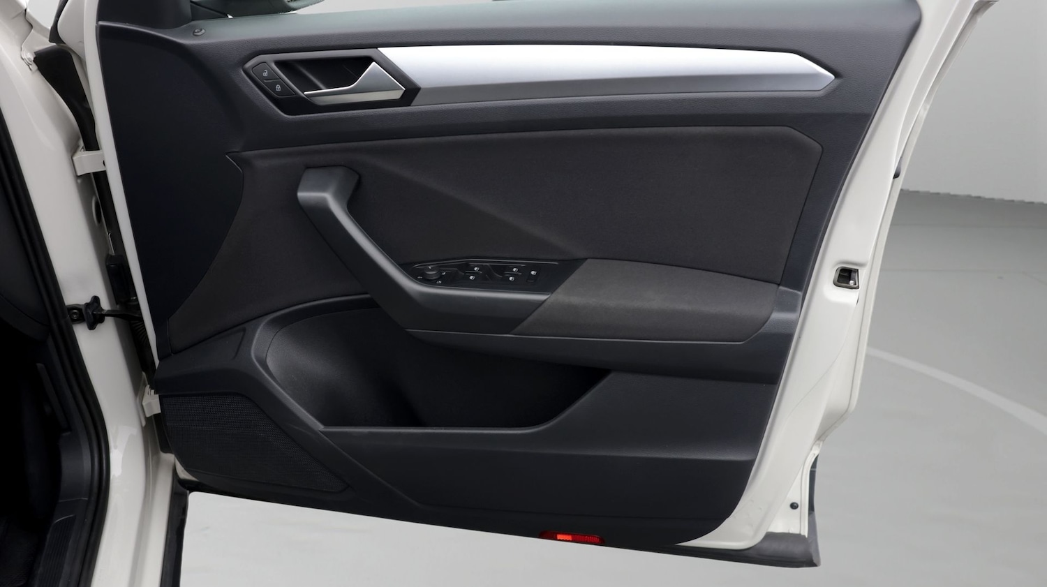 Used Volkswagen T-Roc 2023 for sale - 78202201: Photo 15