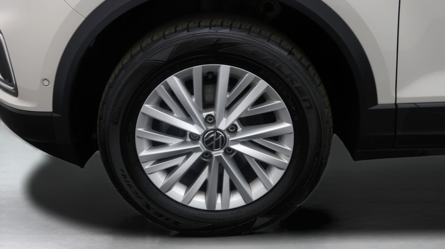 Used Volkswagen T-Roc 2023 for sale - 78202201: Photo 18