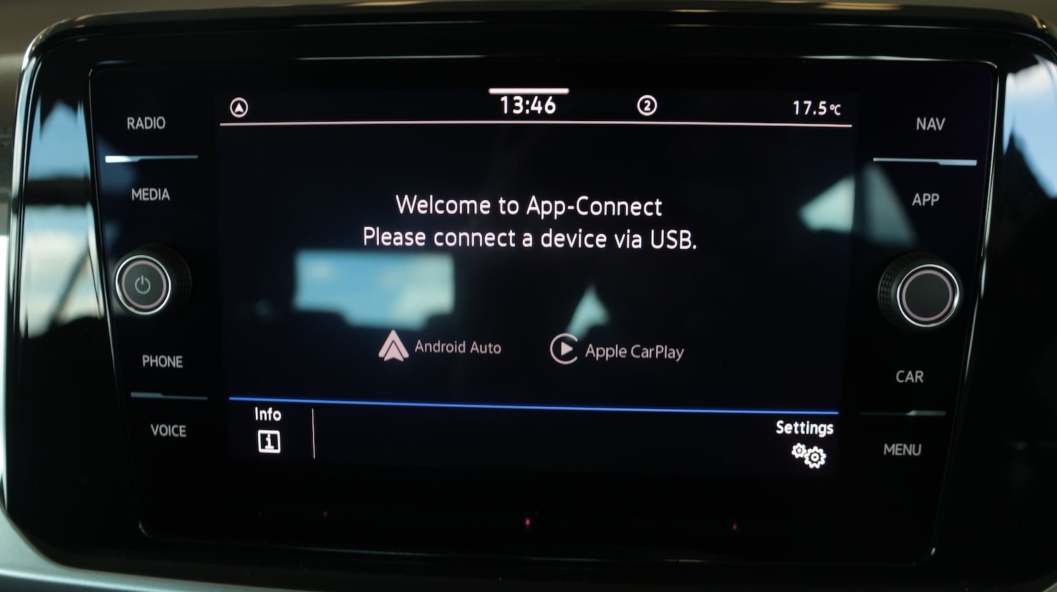 Used Volkswagen T-Roc 2023 for sale - 78202201: Photo 23