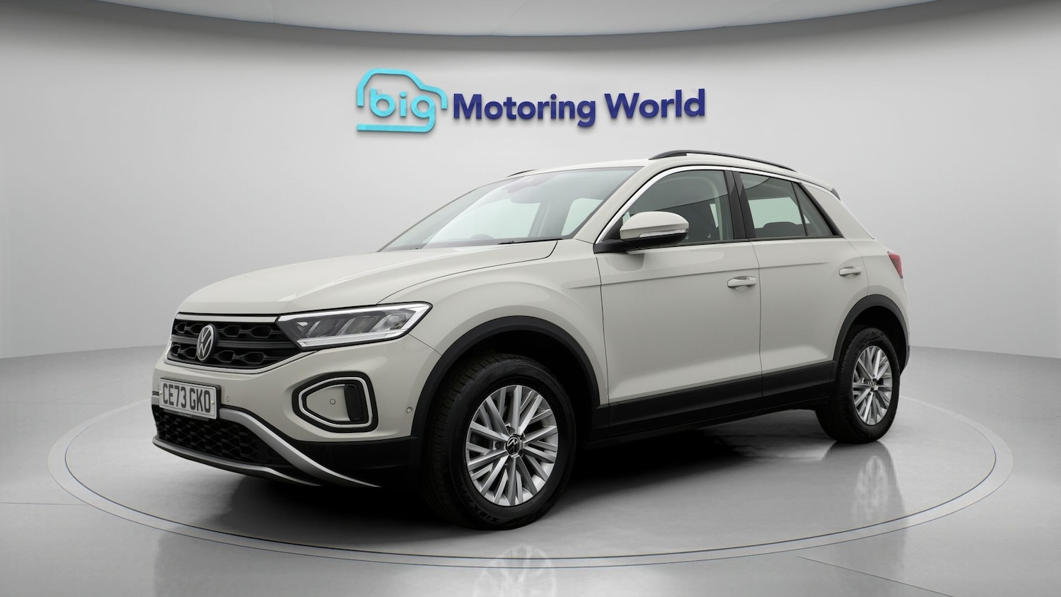 Used Volkswagen T-Roc 2023 for sale - 78202201: Photo 3