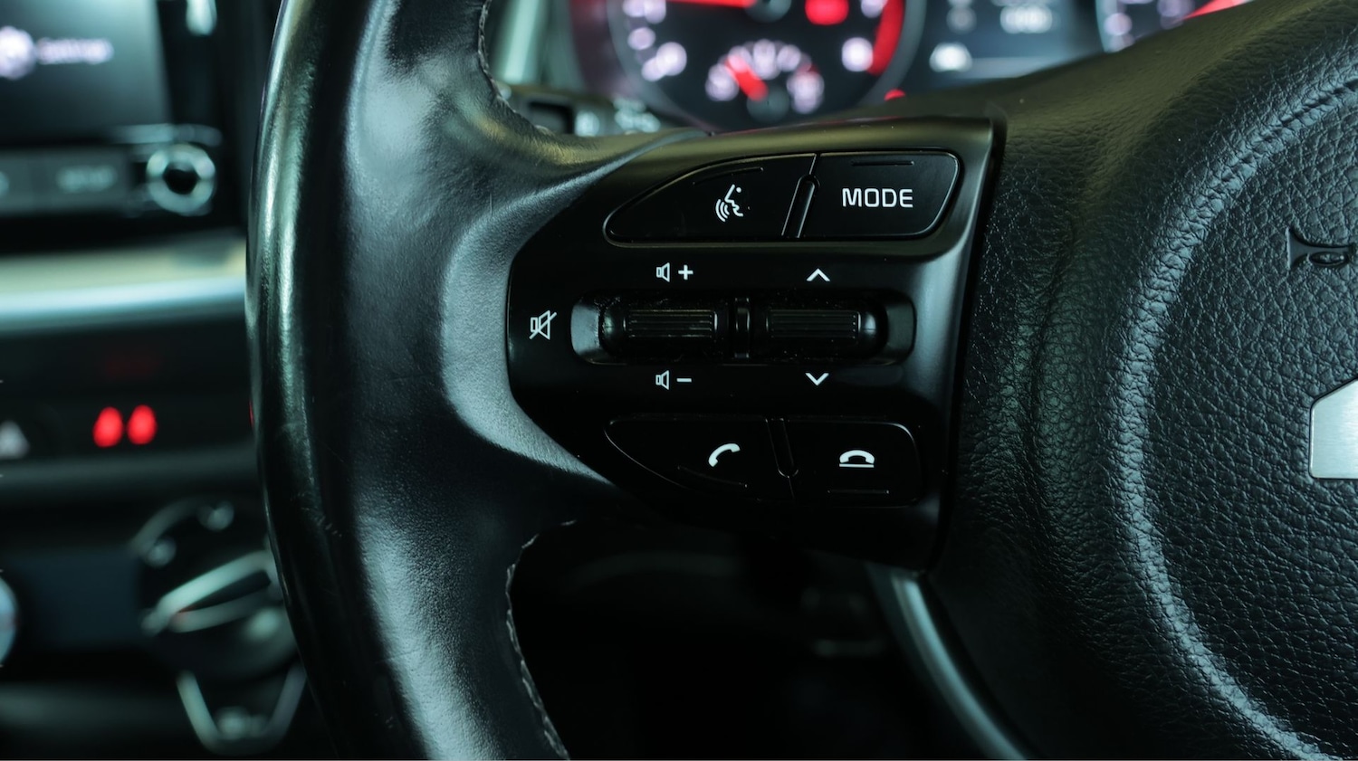 Used Kia Stonic 2023 for sale - 78039529: Photo 22