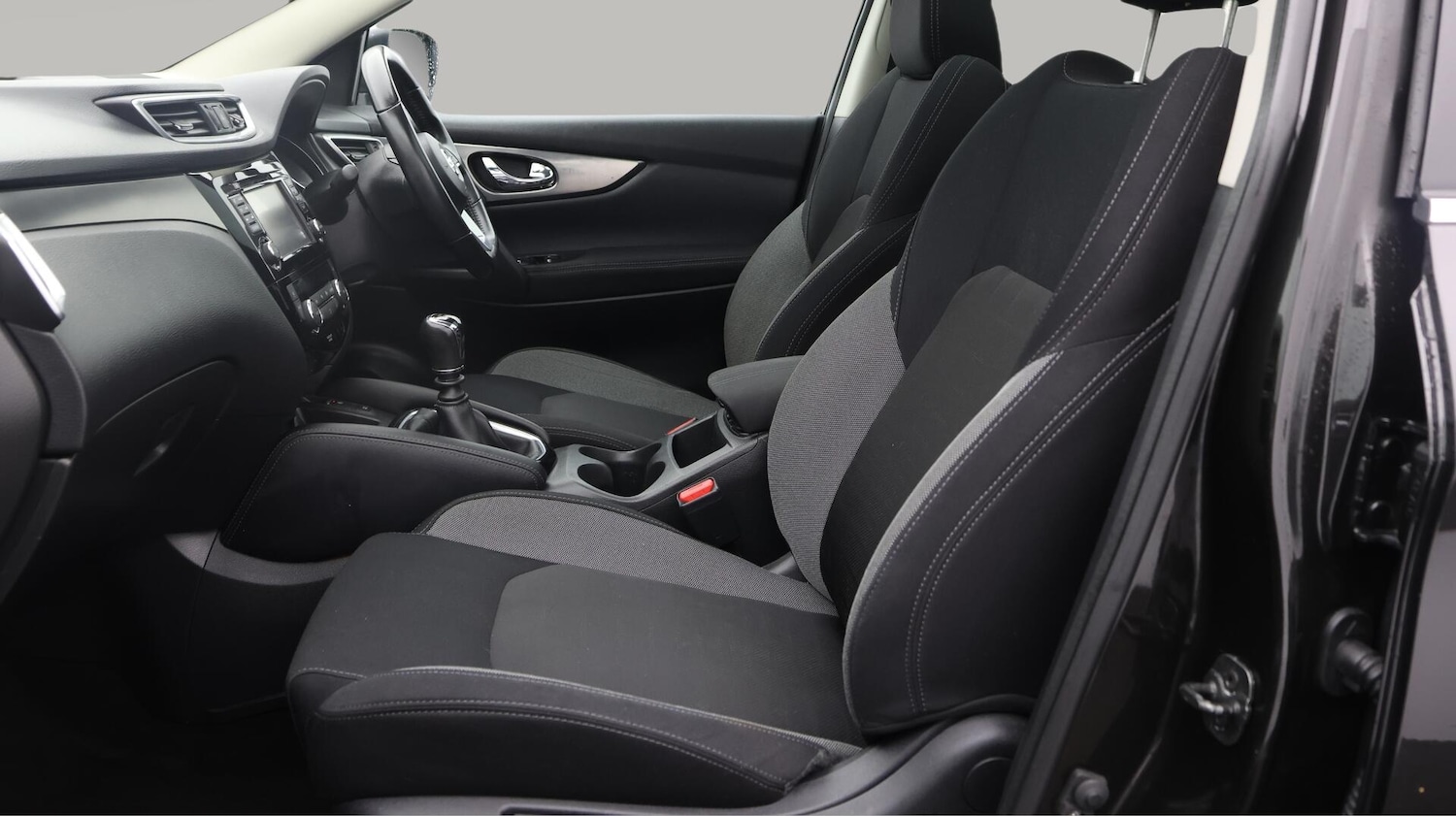 Used Nissan Qashqai 2018 for sale - 76485192: Photo 15