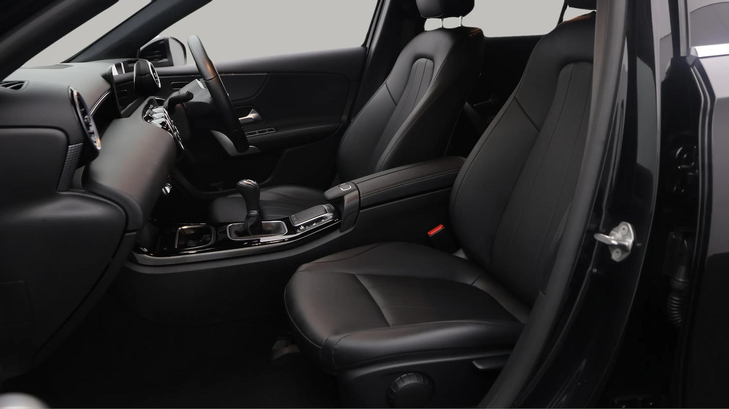 Used Mercedes-Benz A-Class 2021 for sale - 76167569: Photo 1