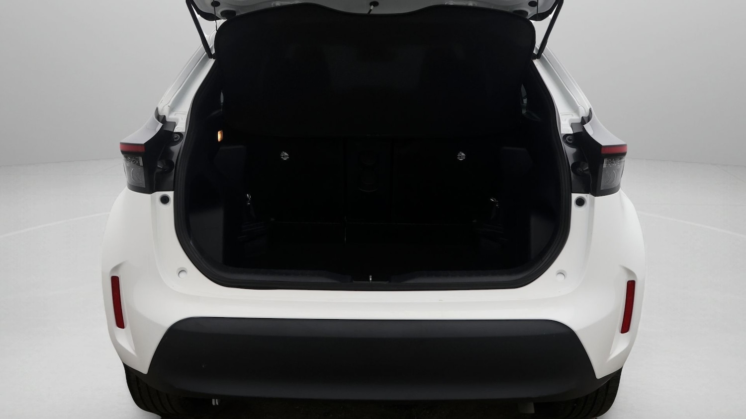 Used Toyota Yaris Cross 2022 for sale - 77716267: Photo 17