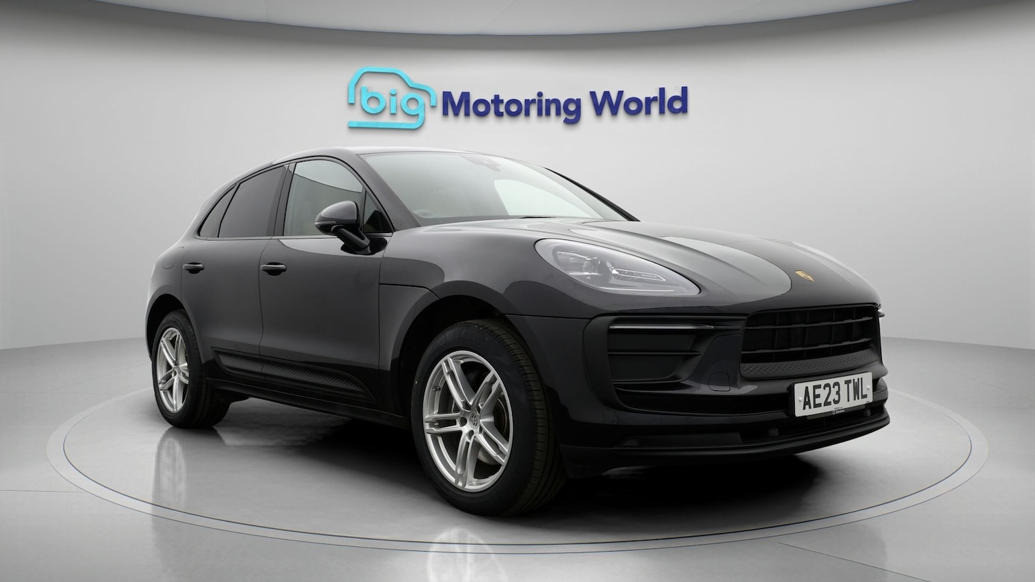 Used Porsche Macan 2023 for sale - 77891719: Photo 1