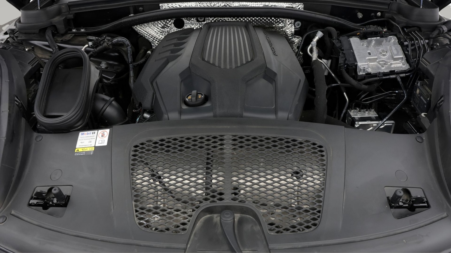 Used Porsche Macan 2023 for sale - 77891719: Photo 19