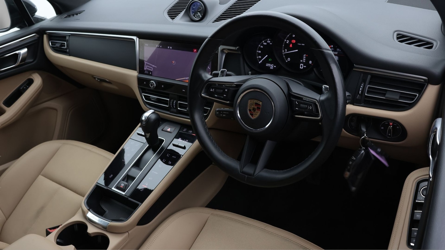 Used Porsche Macan 2023 for sale - 77891719: Photo 9