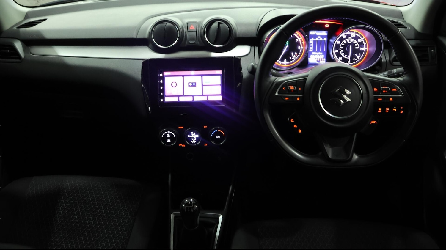 Used Suzuki Swift 2023 for sale - 76667485: Photo 14