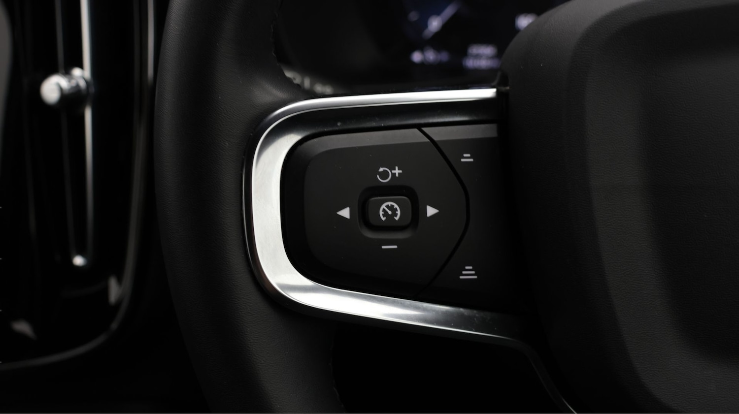 Used Volvo XC40 2022 for sale - 78183121: Photo 23