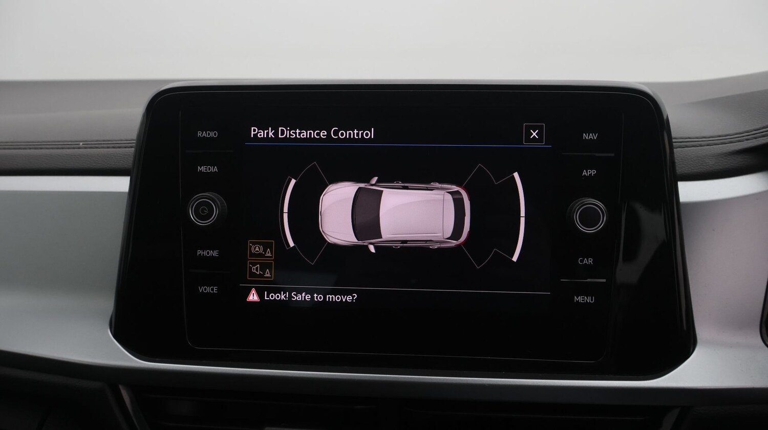 Used Volkswagen T-Roc for sale - 77336882: Photo 25