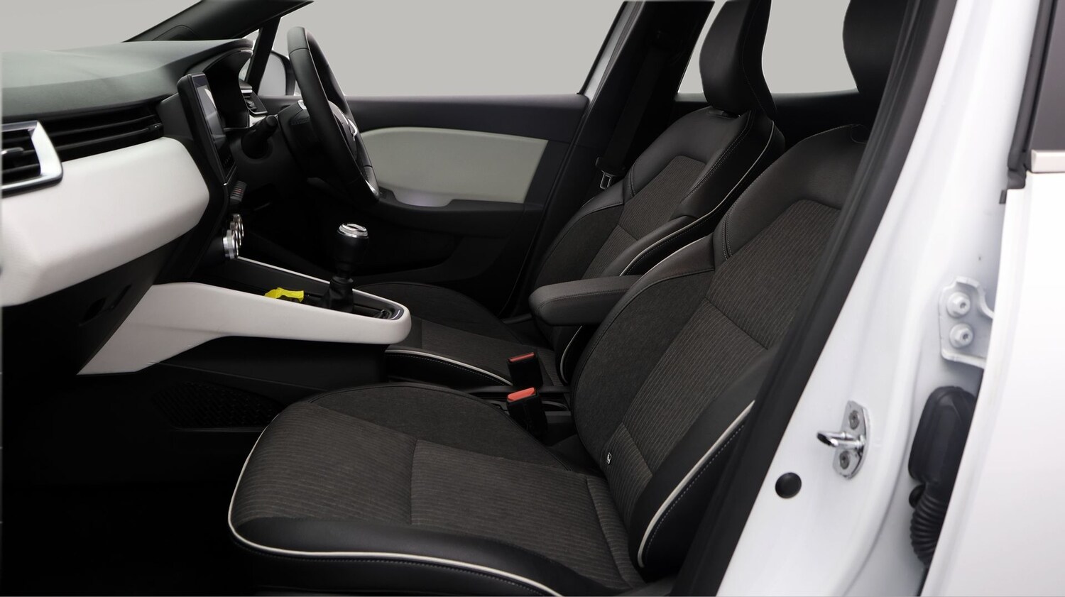 Used Renault Clio 2021 for sale - 77708516: Photo 14