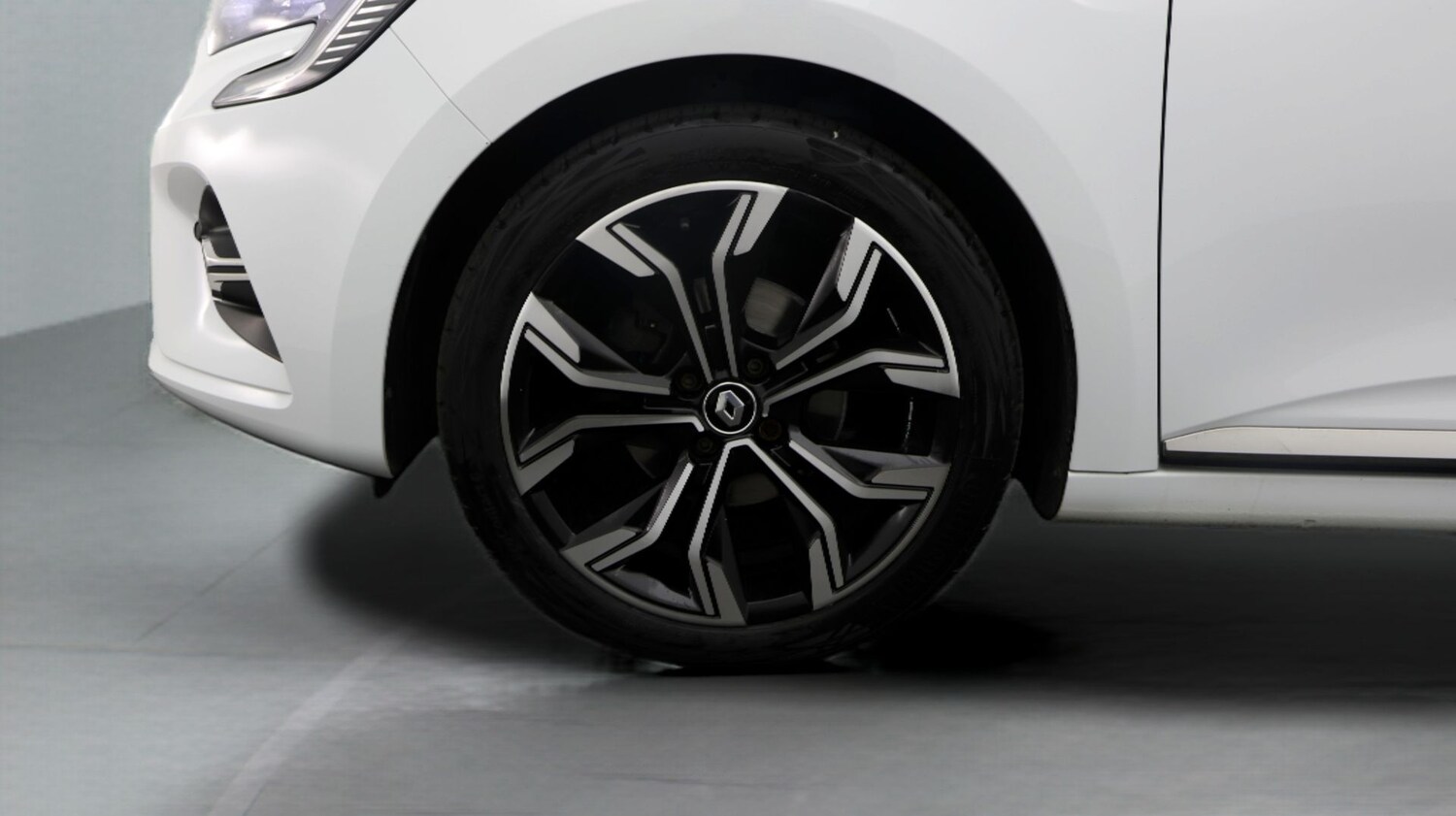 Used Renault Clio 2021 for sale - 77708516: Photo 18