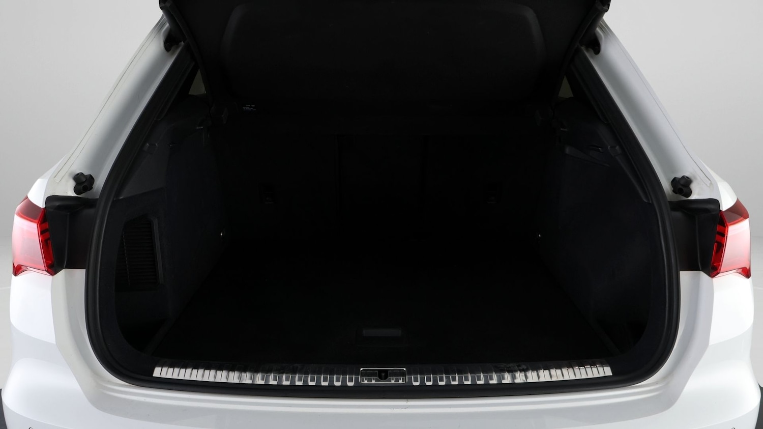 Used Audi Q3 2021 for sale - 77665489: Photo 16