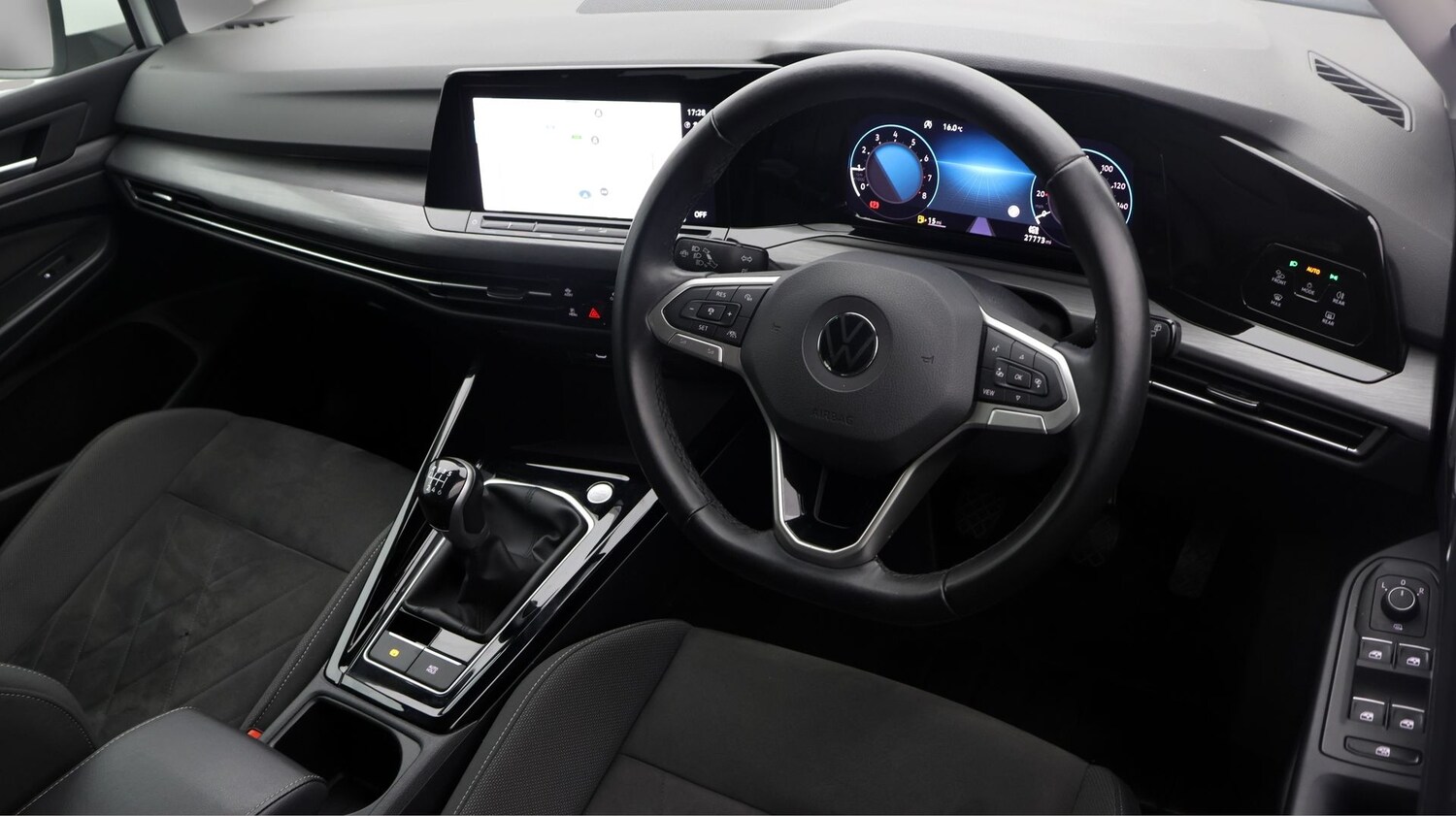 Used Volkswagen Golf 2023 for sale - 77721023: Photo 9