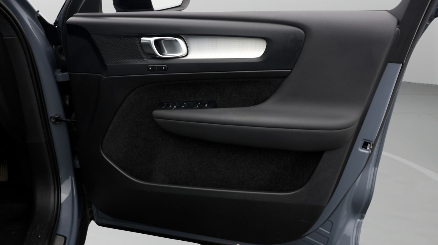 Used Volvo XC40 2023 for sale - 78202199: Photo 15