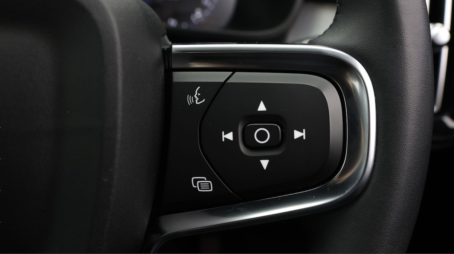 Used Volvo XC40 2023 for sale - 78202199: Photo 22