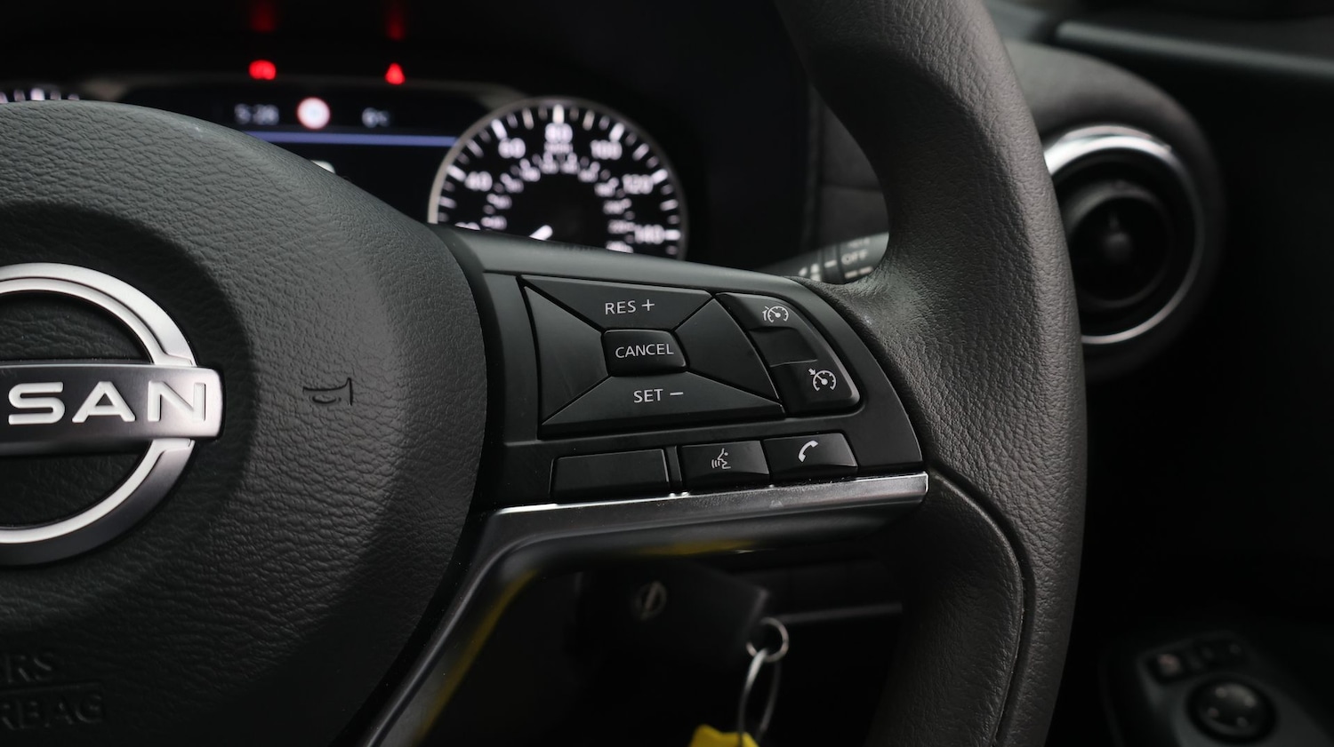 Used Nissan Juke for sale - 77352137: Photo 25