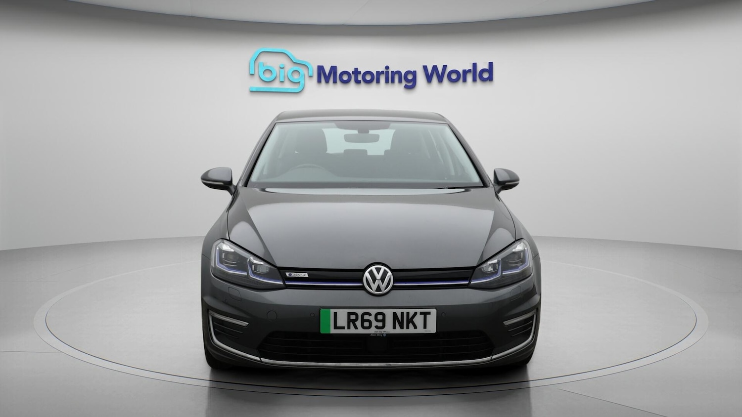 Used Volkswagen Golf 2019 for sale - 76380480: Photo 2