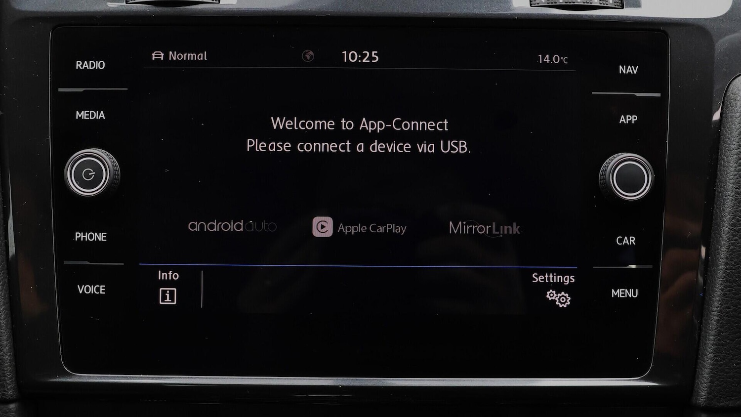 Used Volkswagen Golf 2019 for sale - 76380480: Photo 26