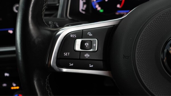 Used Volkswagen T-Roc 2020 for sale - 76072119: Photo 24
