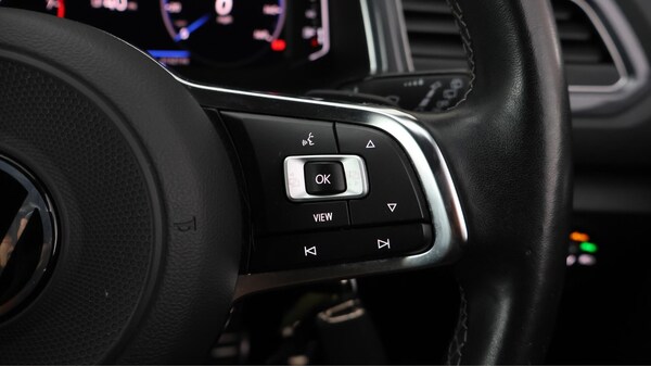 Used Volkswagen T-Roc 2020 for sale - 76072119: Photo 25