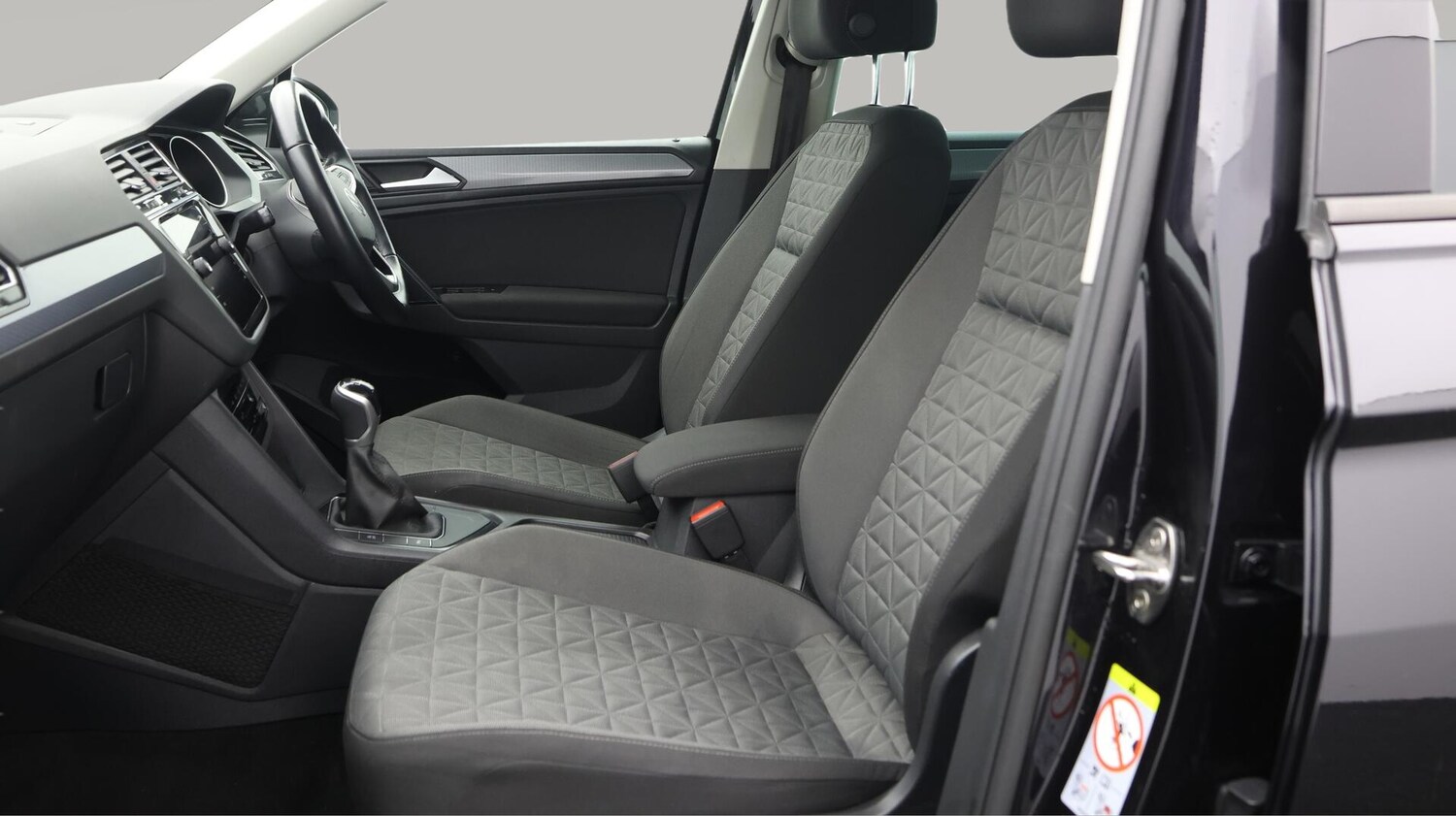 Used Volkswagen Tiguan 2022 for sale - 76572686: Photo 15