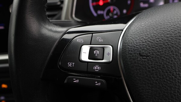 Used Volkswagen T-Roc 2020 for sale - 76307280: Photo 22